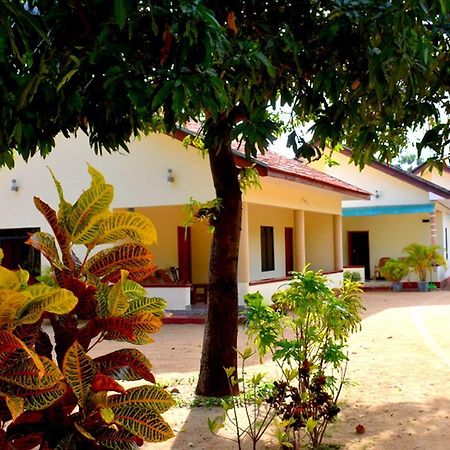 Yaswi Guest House Passikudah Экстерьер фото