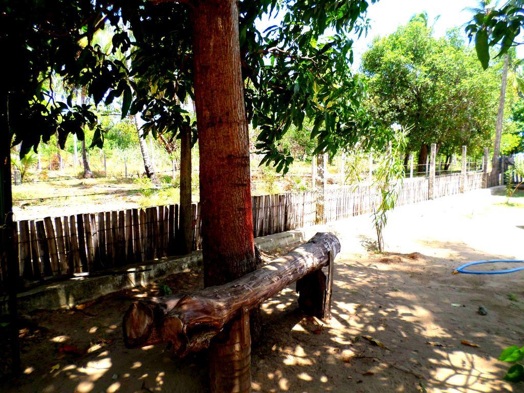 Yaswi Guest House Passikudah Экстерьер фото