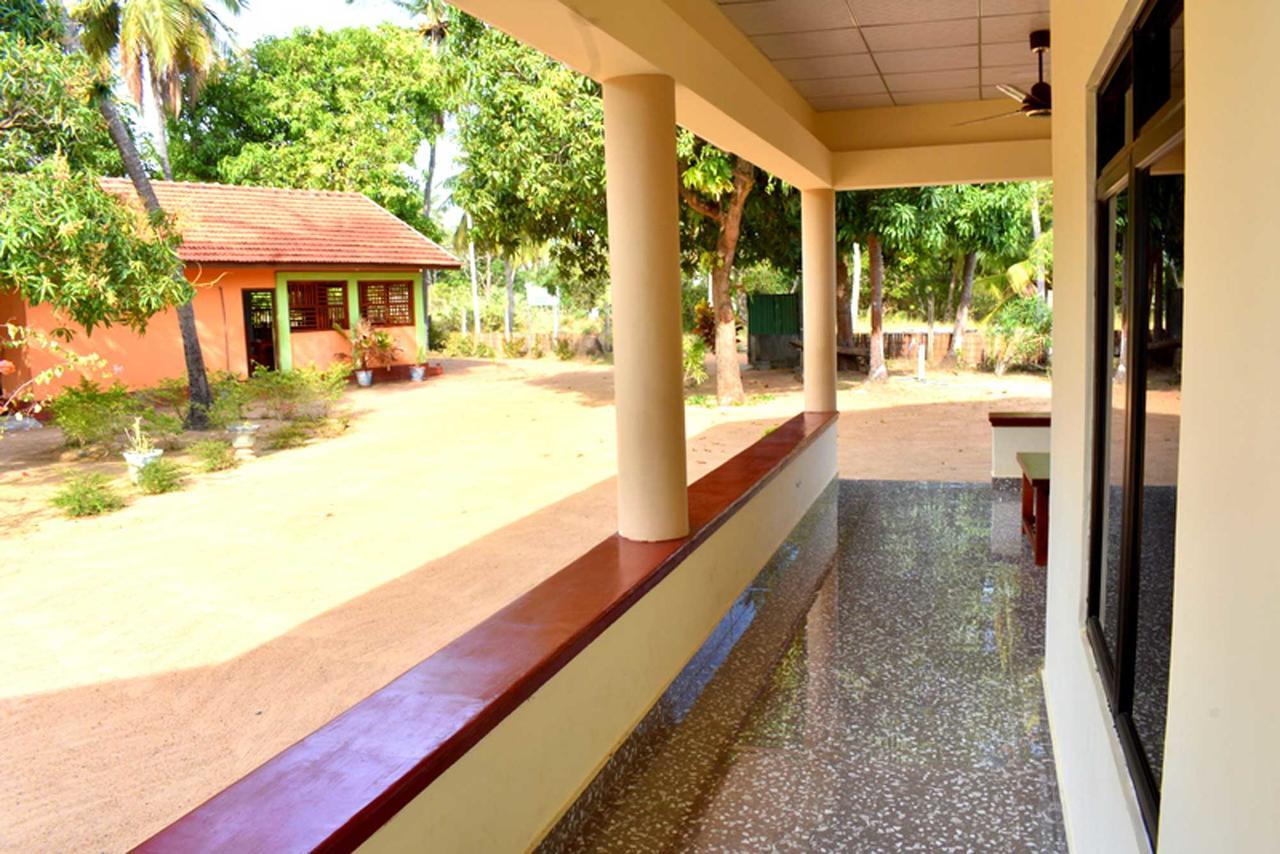 Yaswi Guest House Passikudah Экстерьер фото