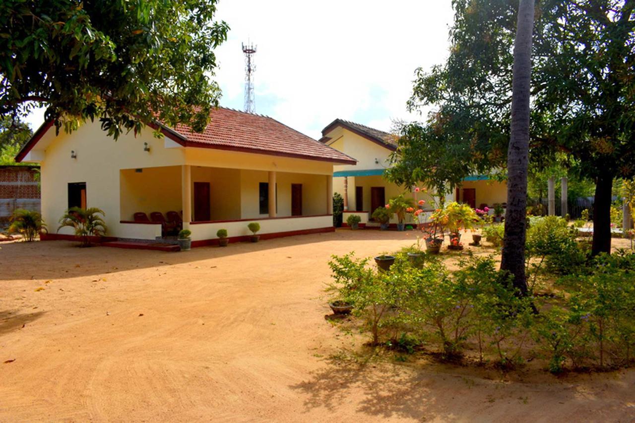 Yaswi Guest House Passikudah Экстерьер фото