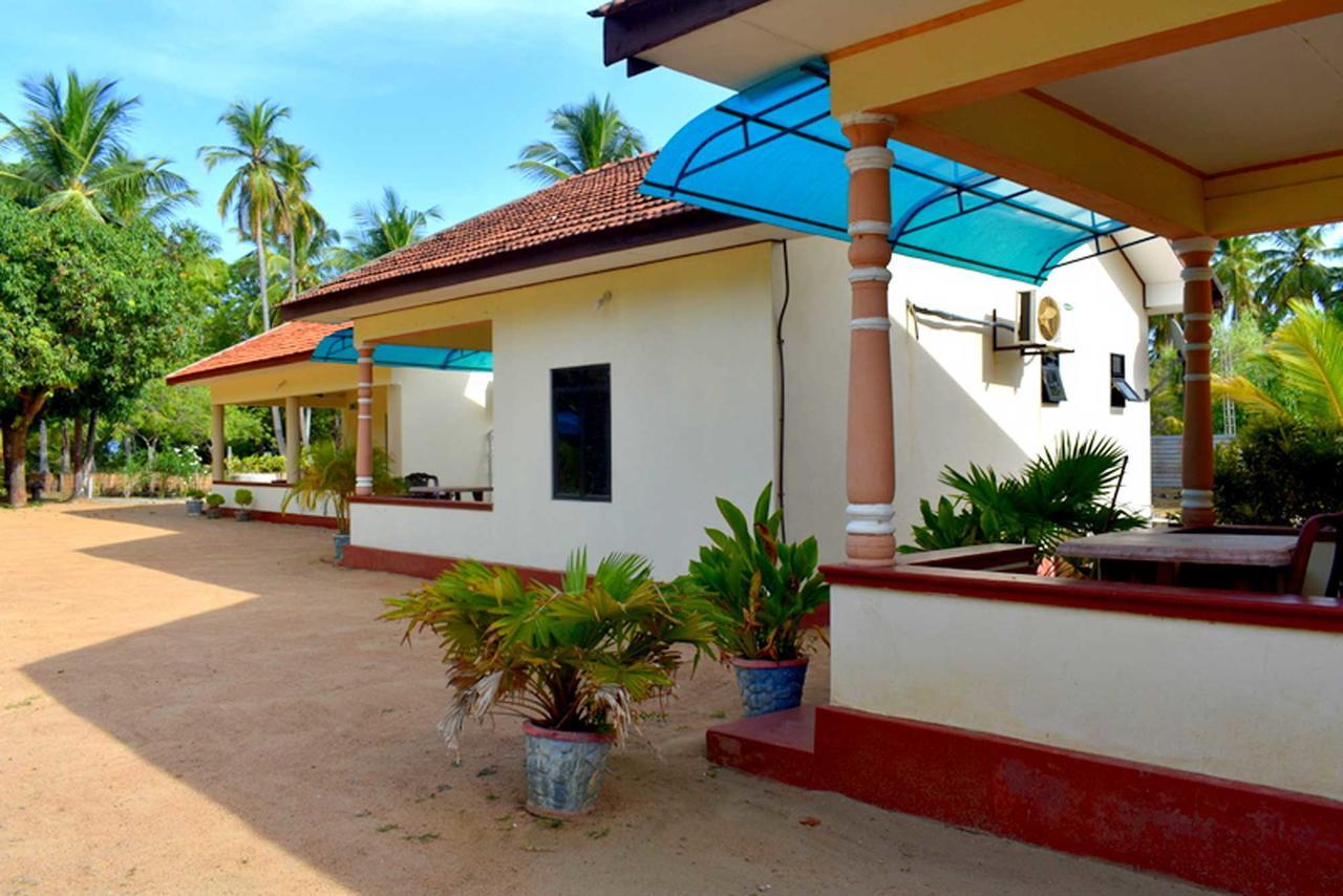 Yaswi Guest House Passikudah Экстерьер фото