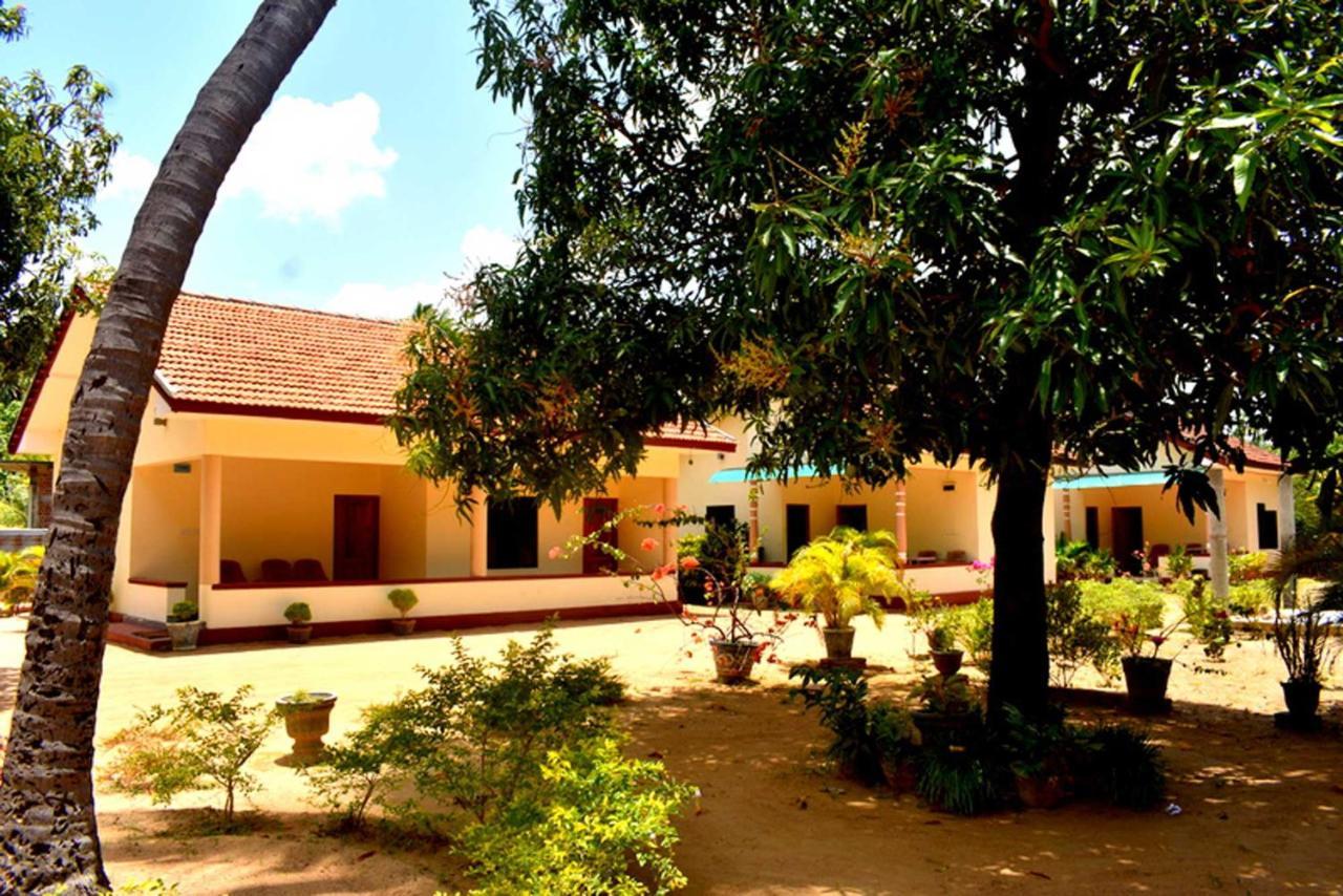 Yaswi Guest House Passikudah Экстерьер фото